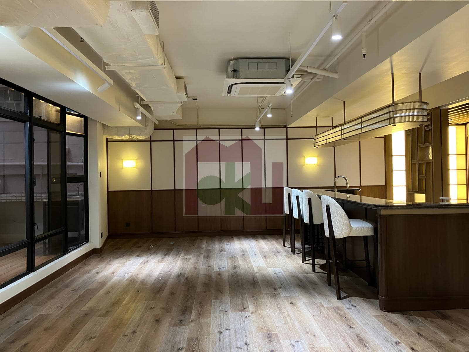 2 Carnarvon Road unit photo